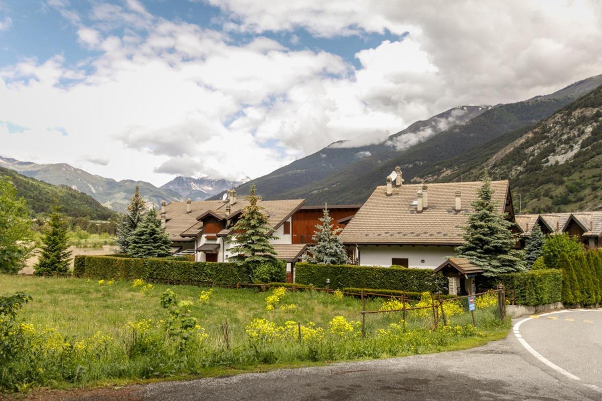 Cielo Blu Casa Alpina Vialattea Villa Oulx Exteriör bild